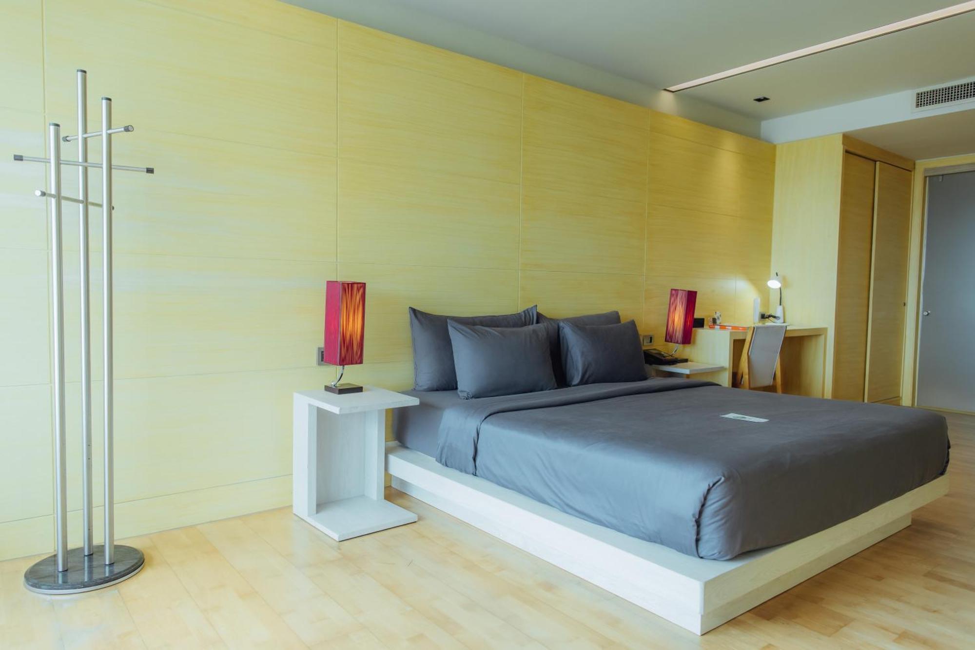 Hotel The Senses Pool Patong