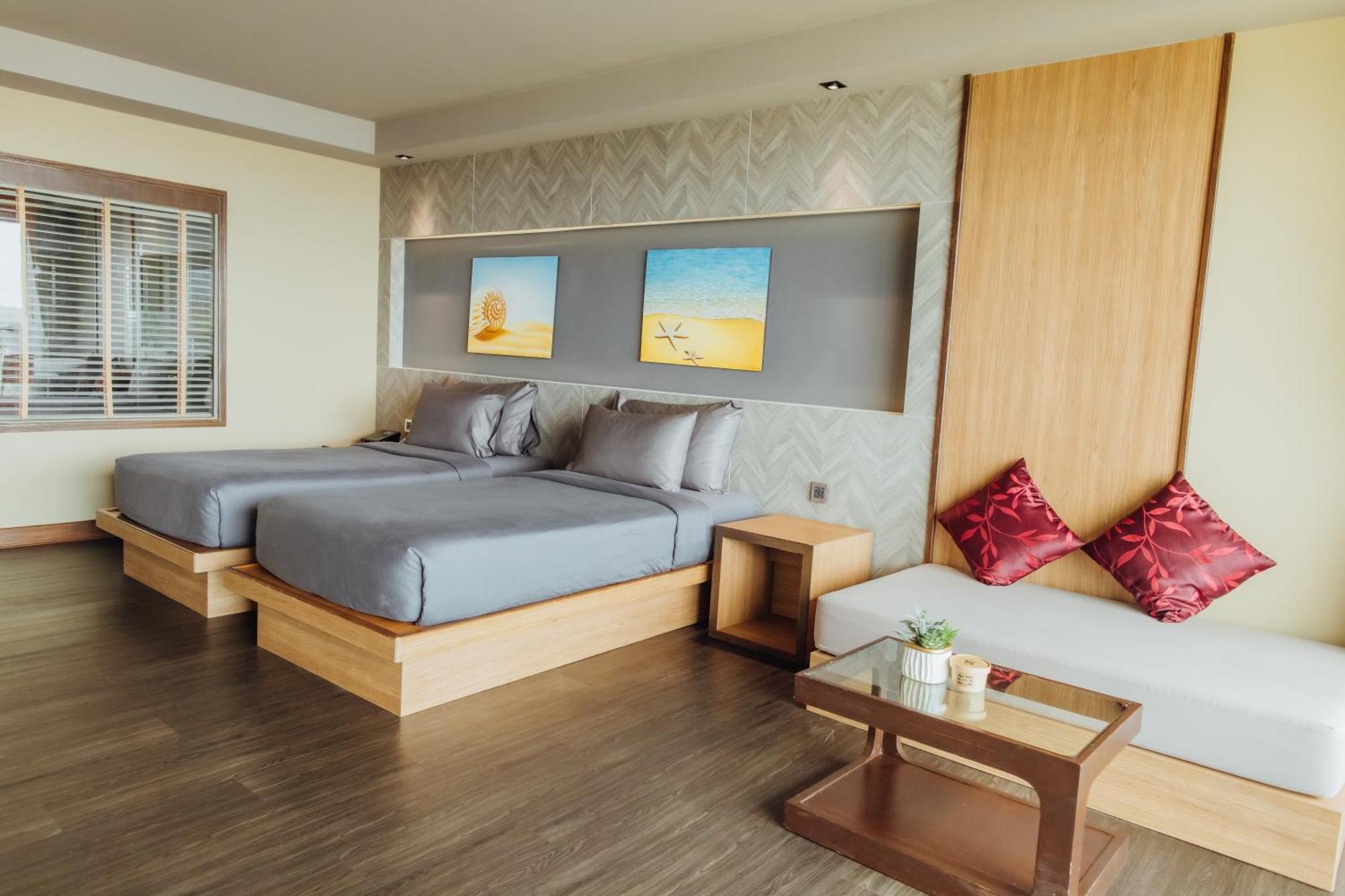 Hotel The Senses Pool Patong