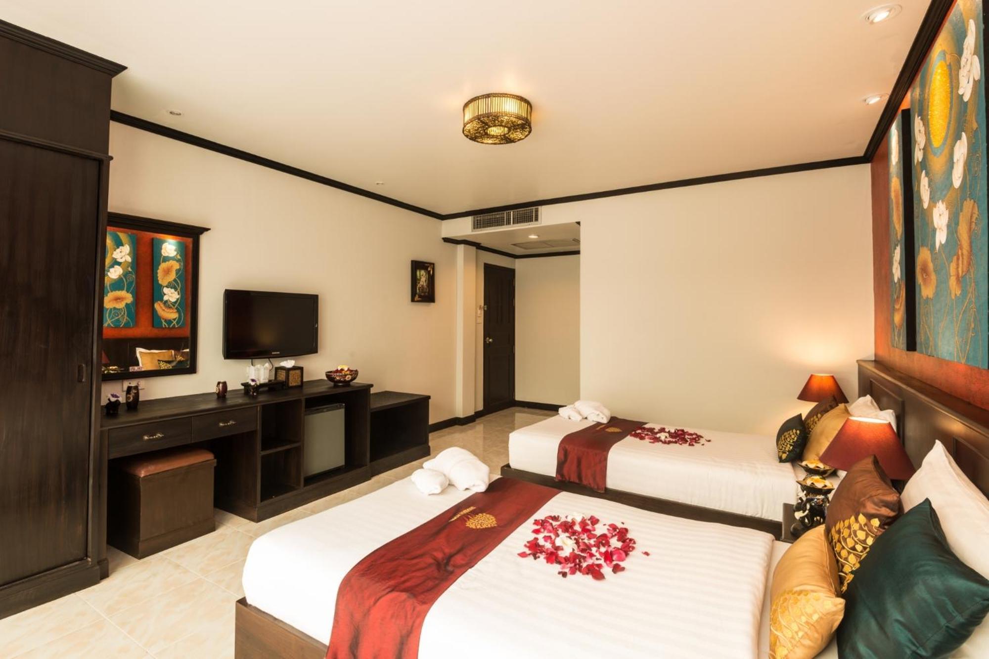 Tanawan Phuket 3*