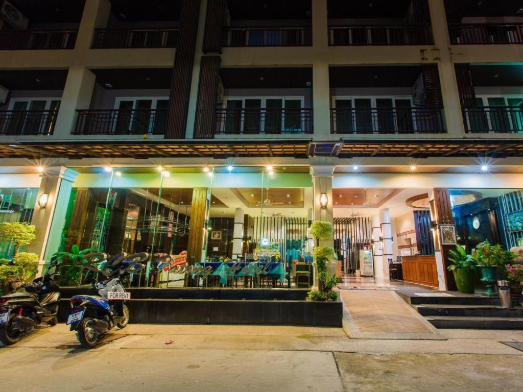 Azure Bangla Phuket Hotel 3*