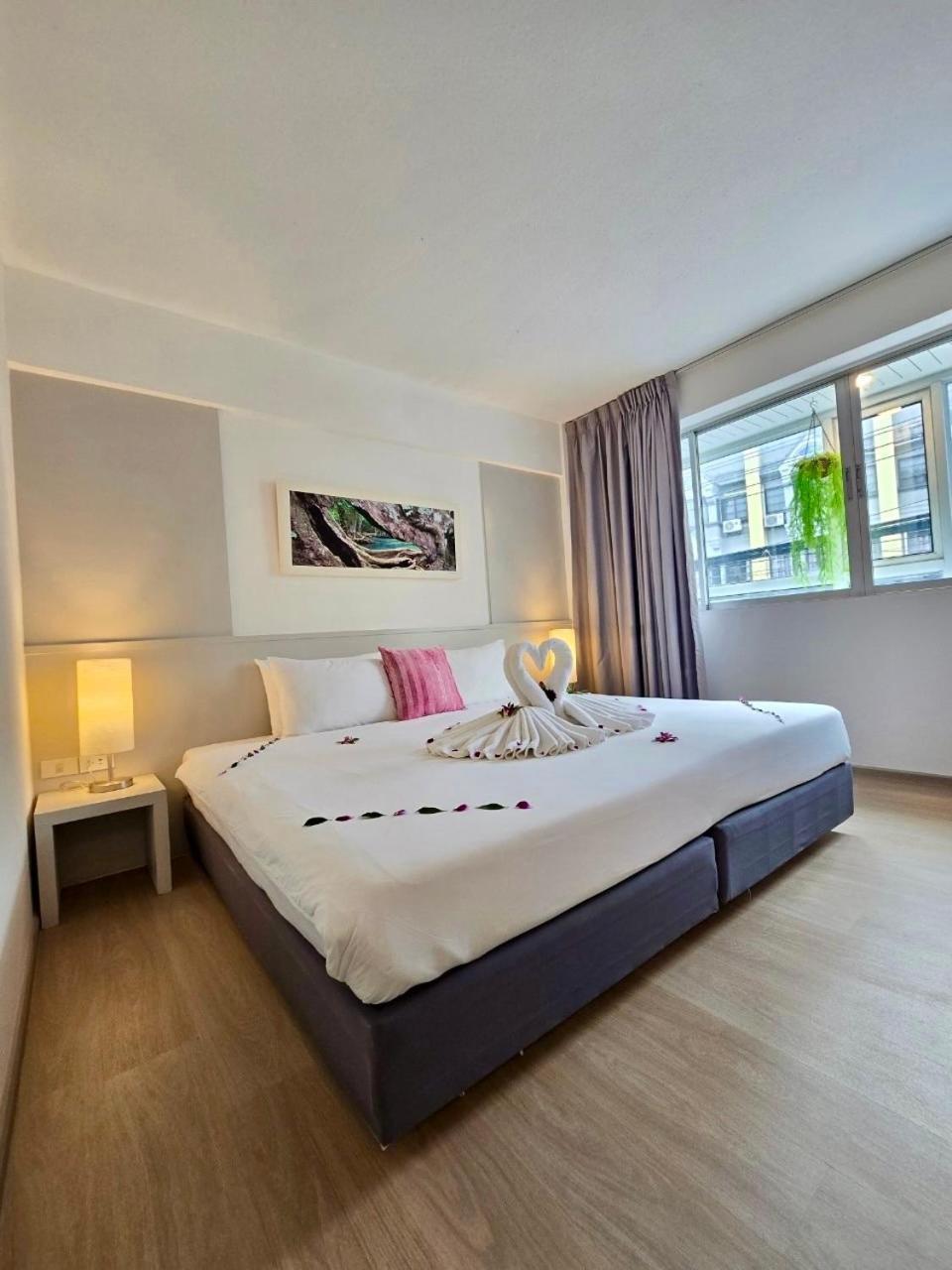 Hotel On Phuket - Sha