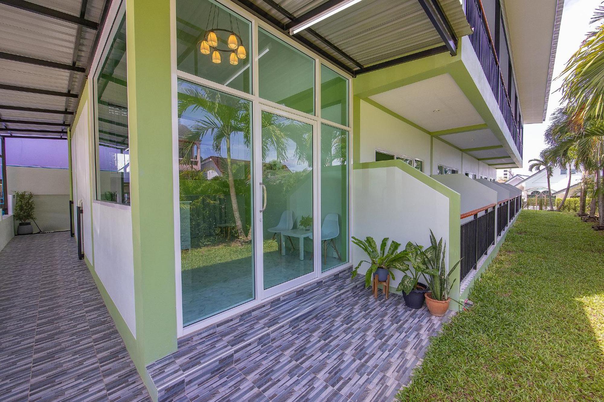 Hotel At 22 Karon