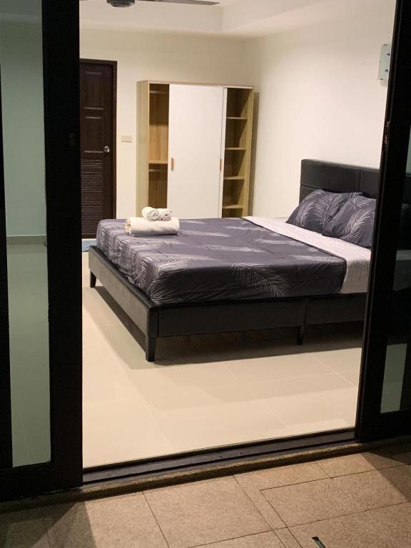 Apartment Beverly Hills