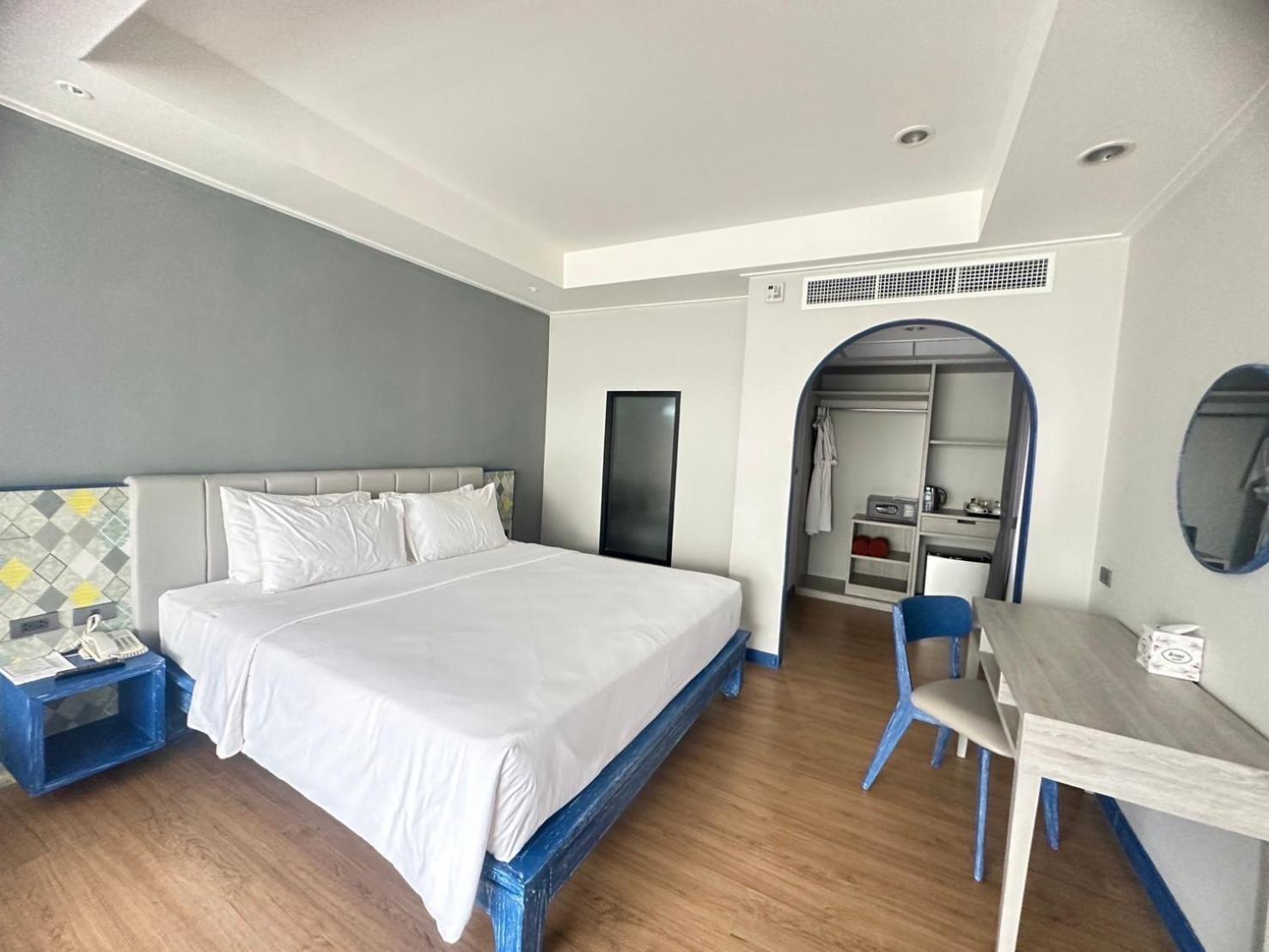 Resort Phuket Island View - Sha Extra 4*