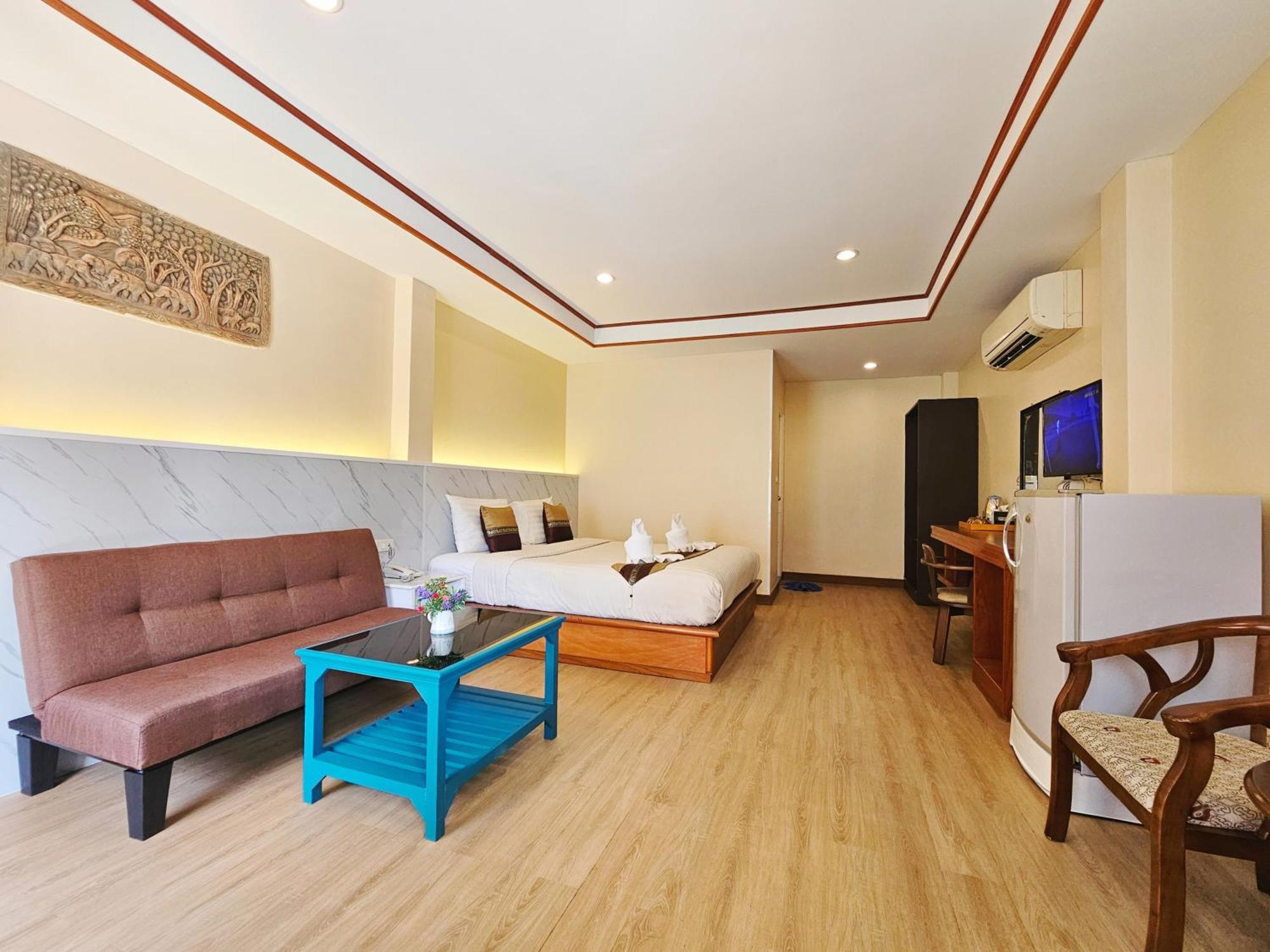 Phaithong Sotel Hotel Chalong