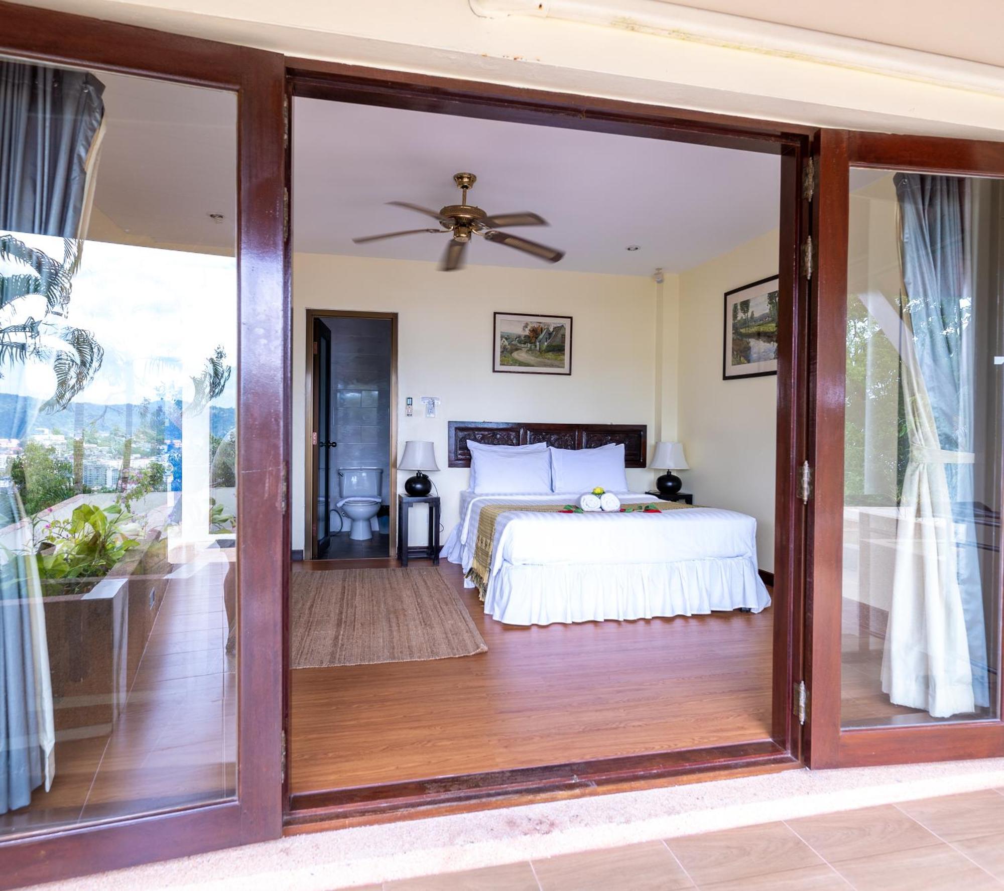 Baiyok Seaview And Edge Pool Patong