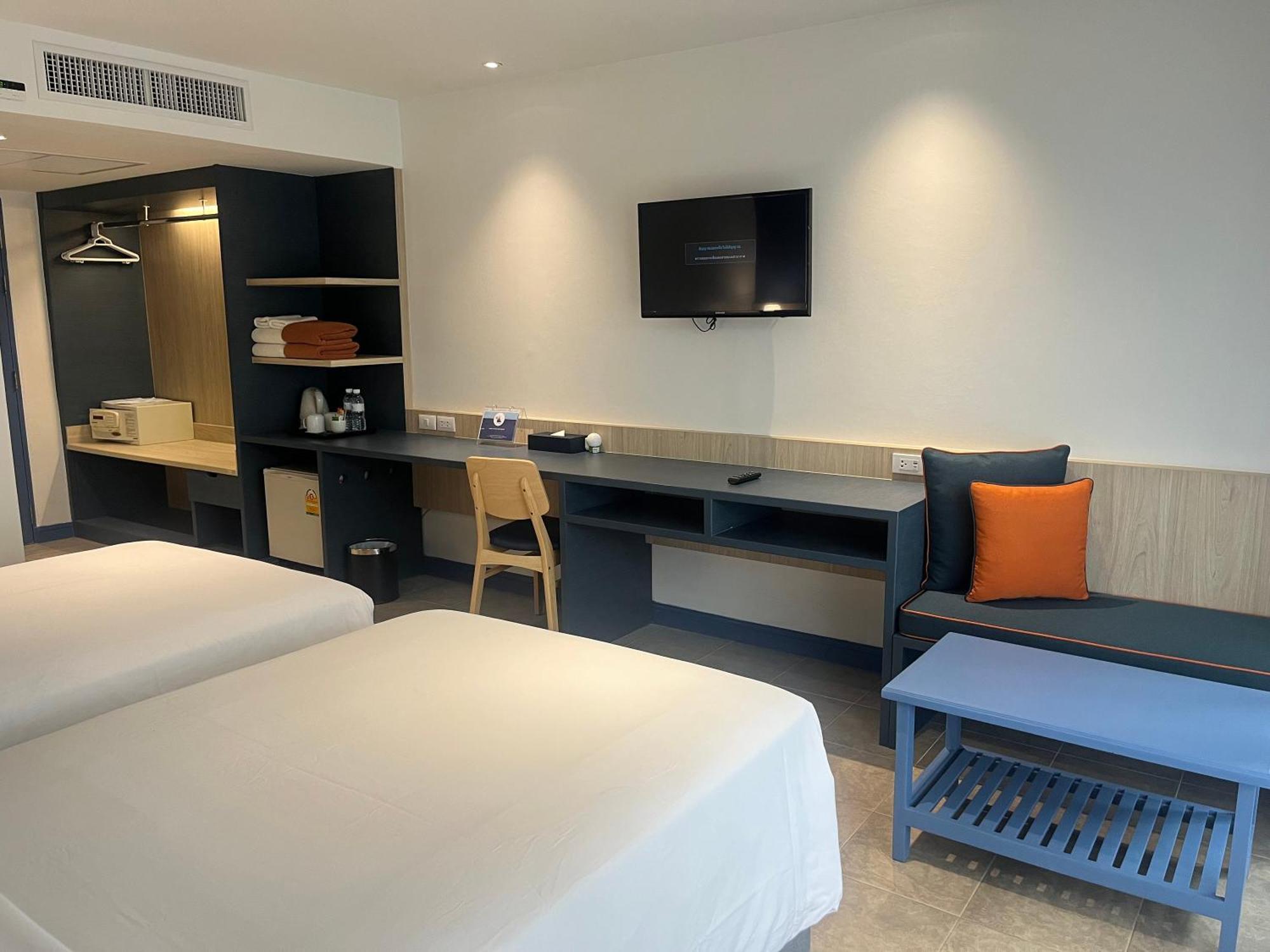 Phuket Island View - Sha Extra Resort