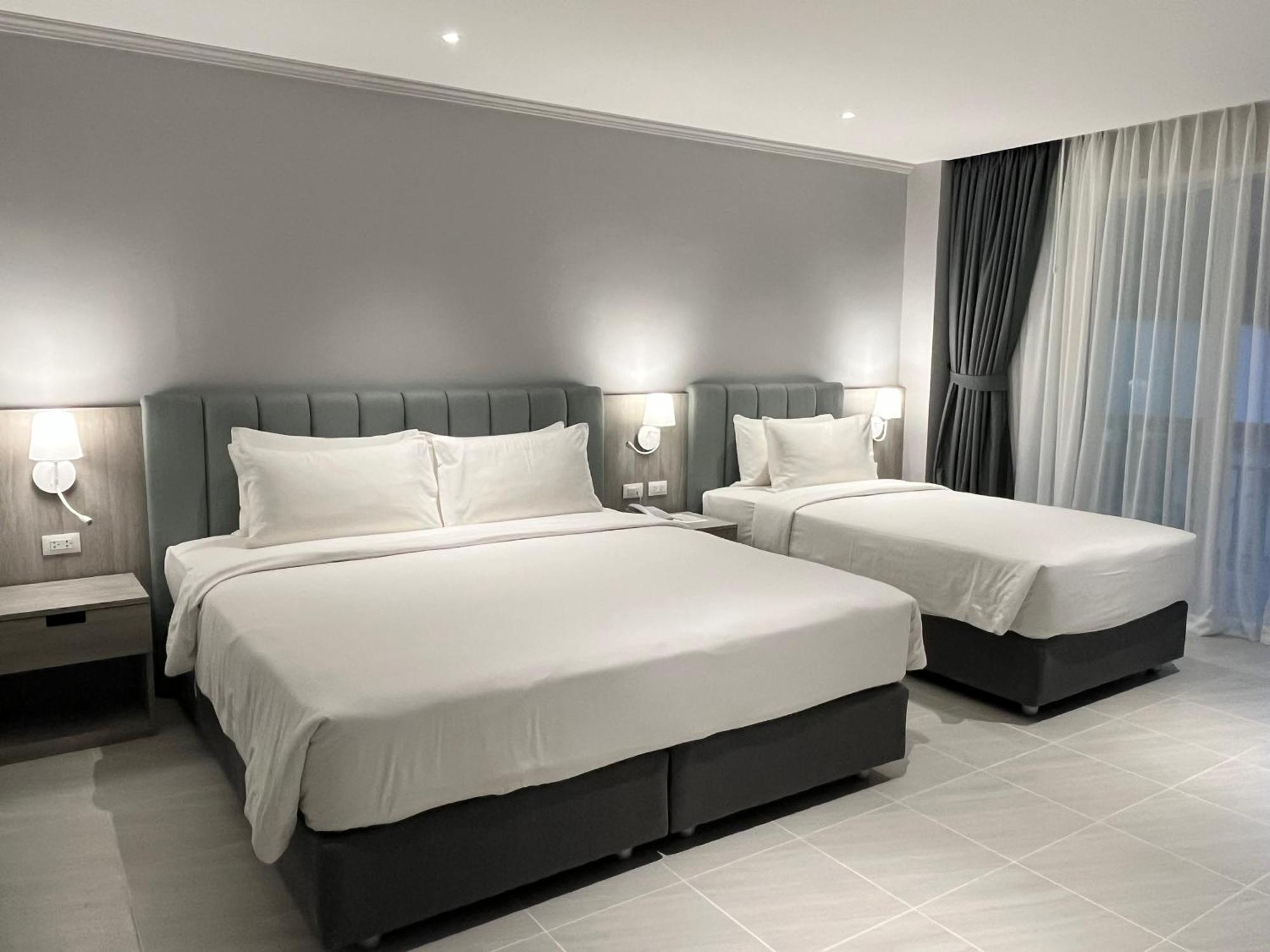 Phuket Island View - Sha Extra 4* Karon