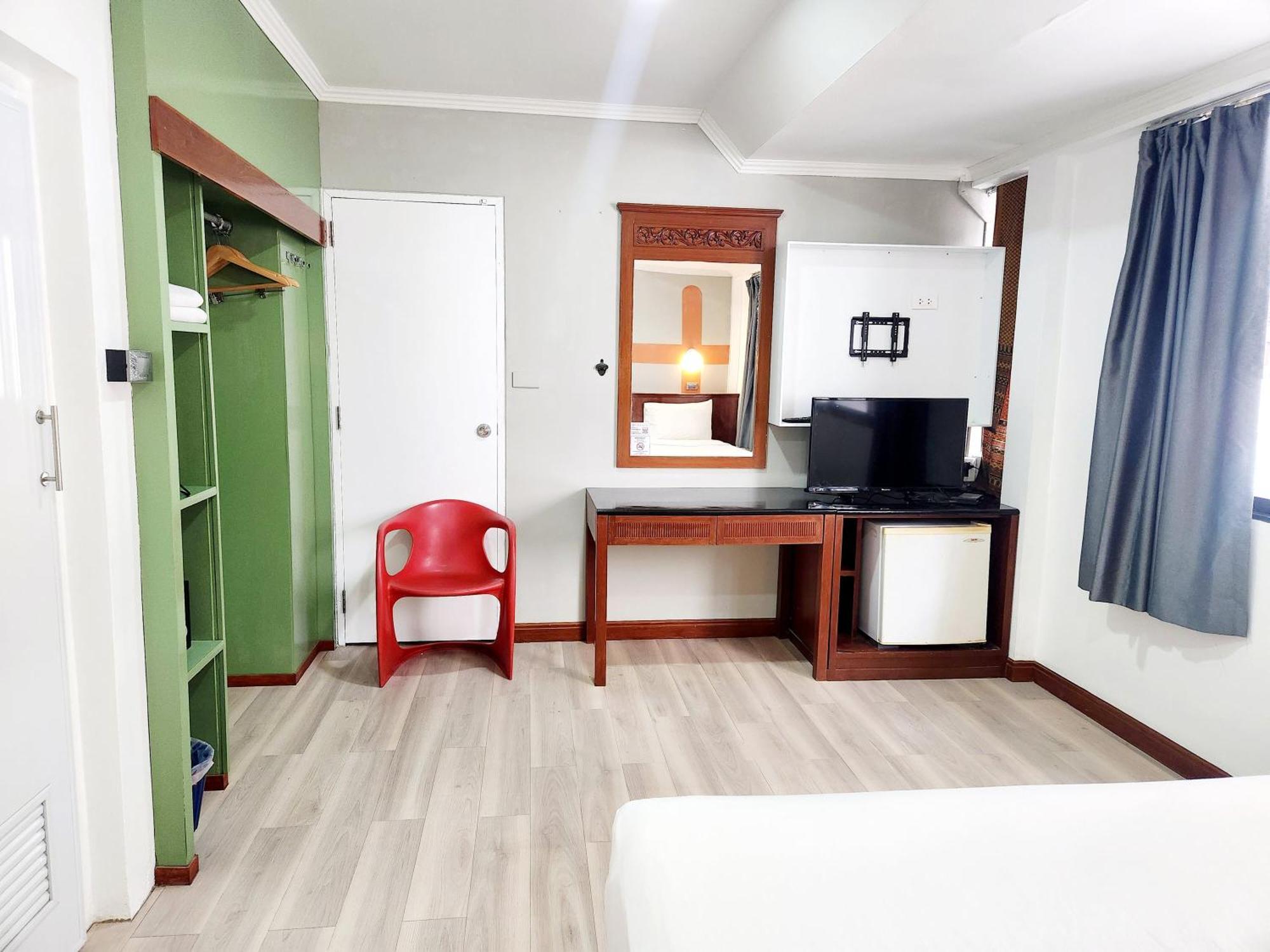 Seatel Phuket, Hotel 2*