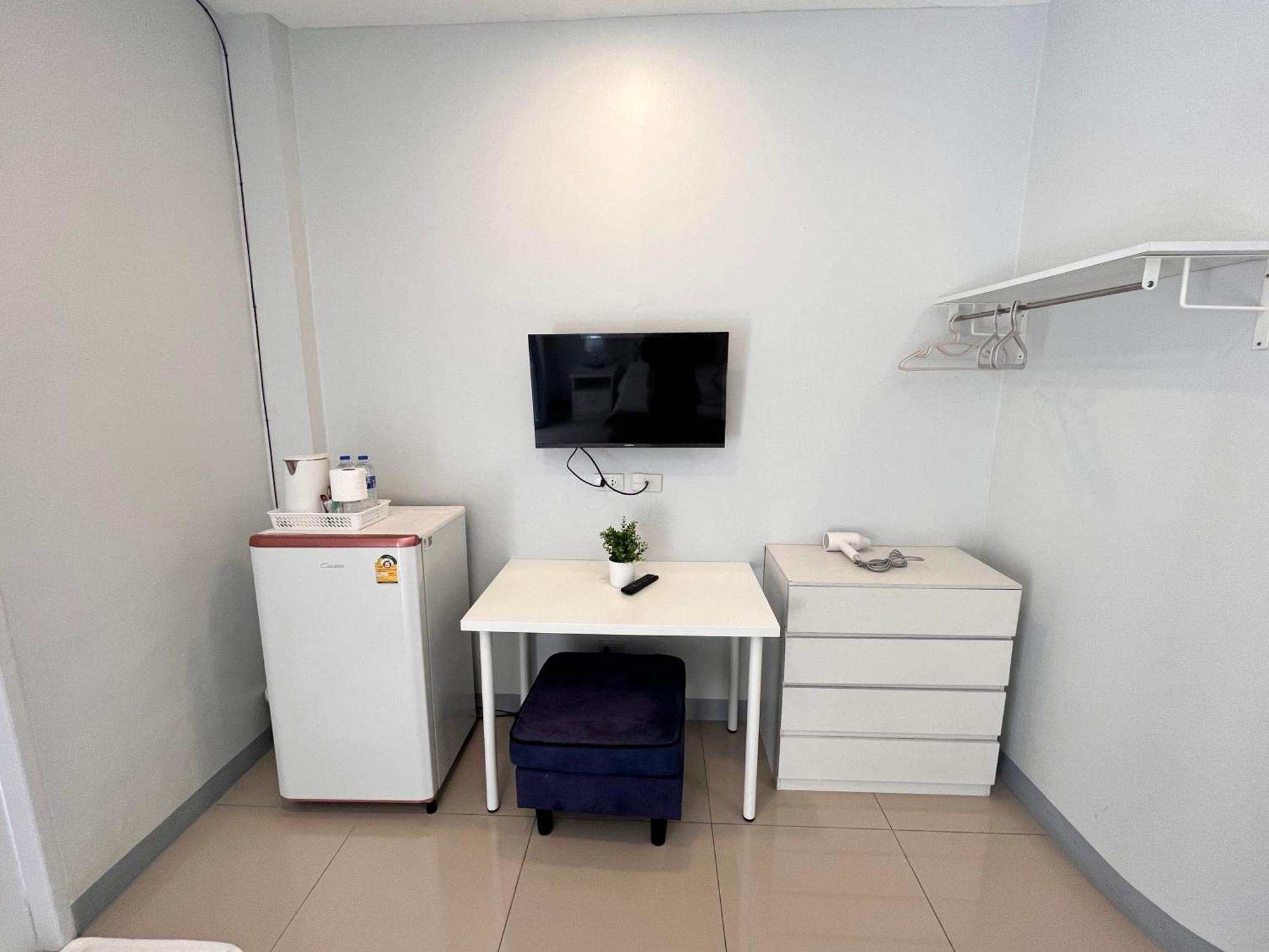 Cinderella Aparthotel Patong