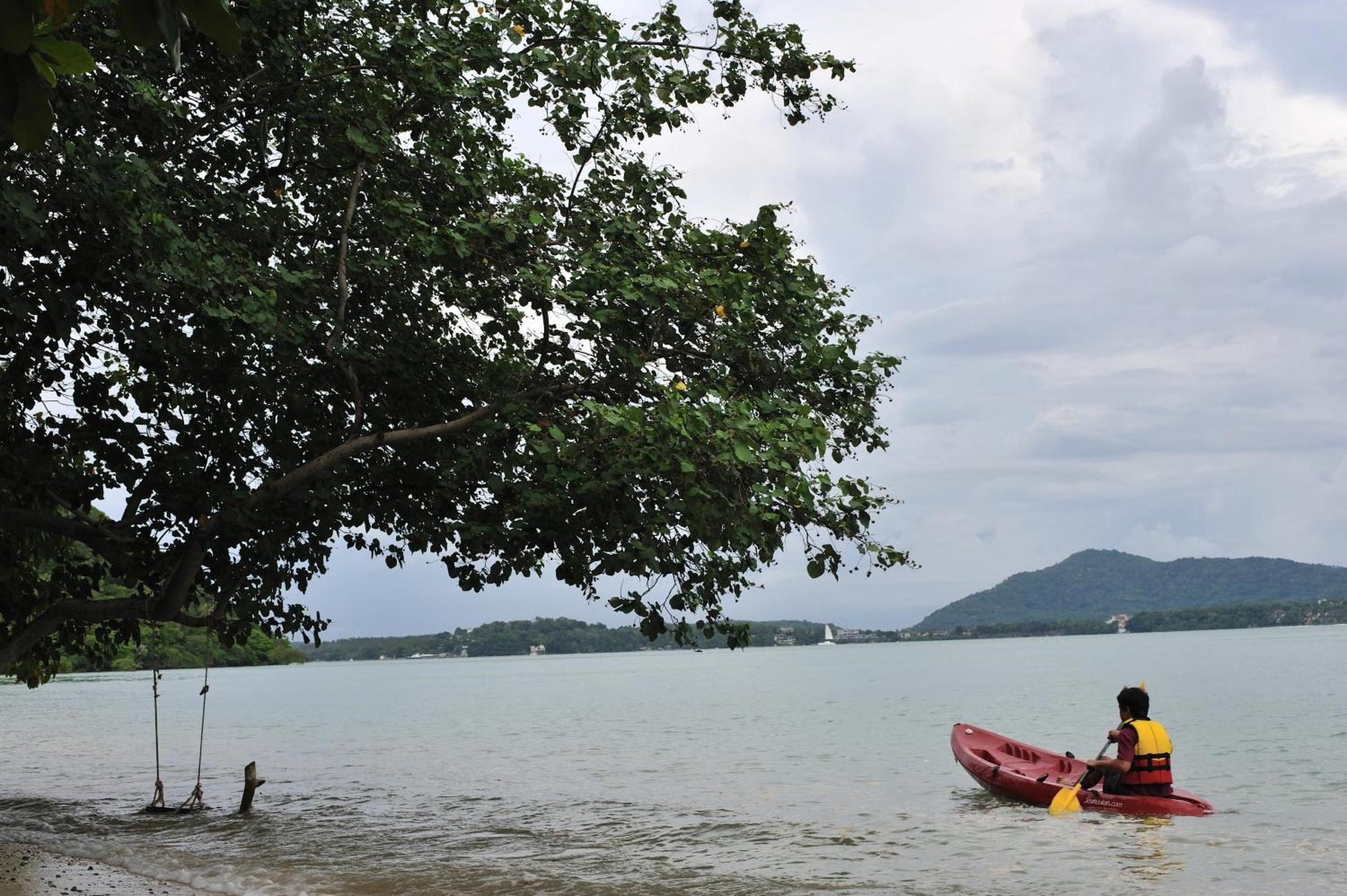 Baan Mai Beachfront Lone Island 4* Phuket