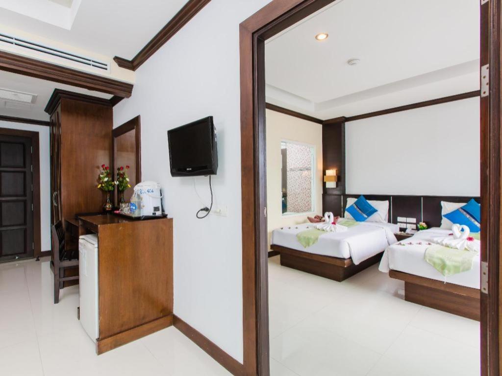 Azure Bangla Phuket 3*