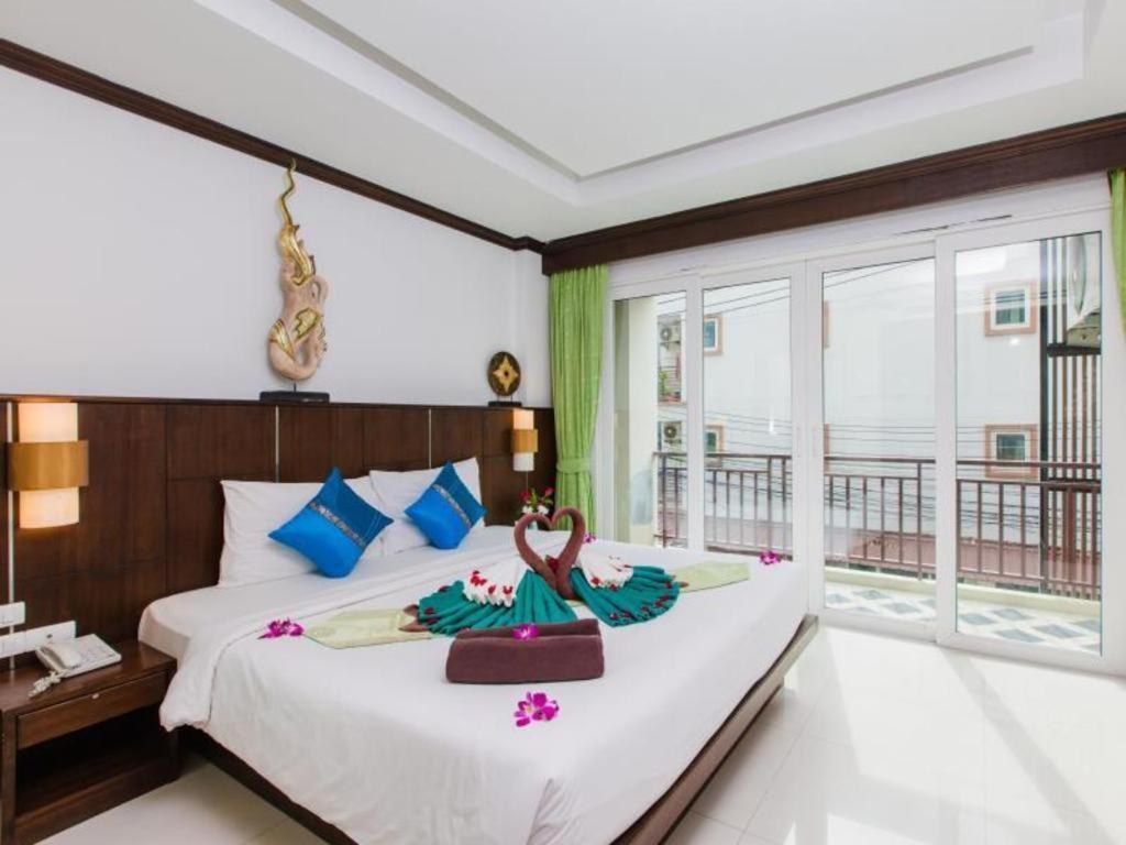 Hotel Azure Bangla Phuket 3*