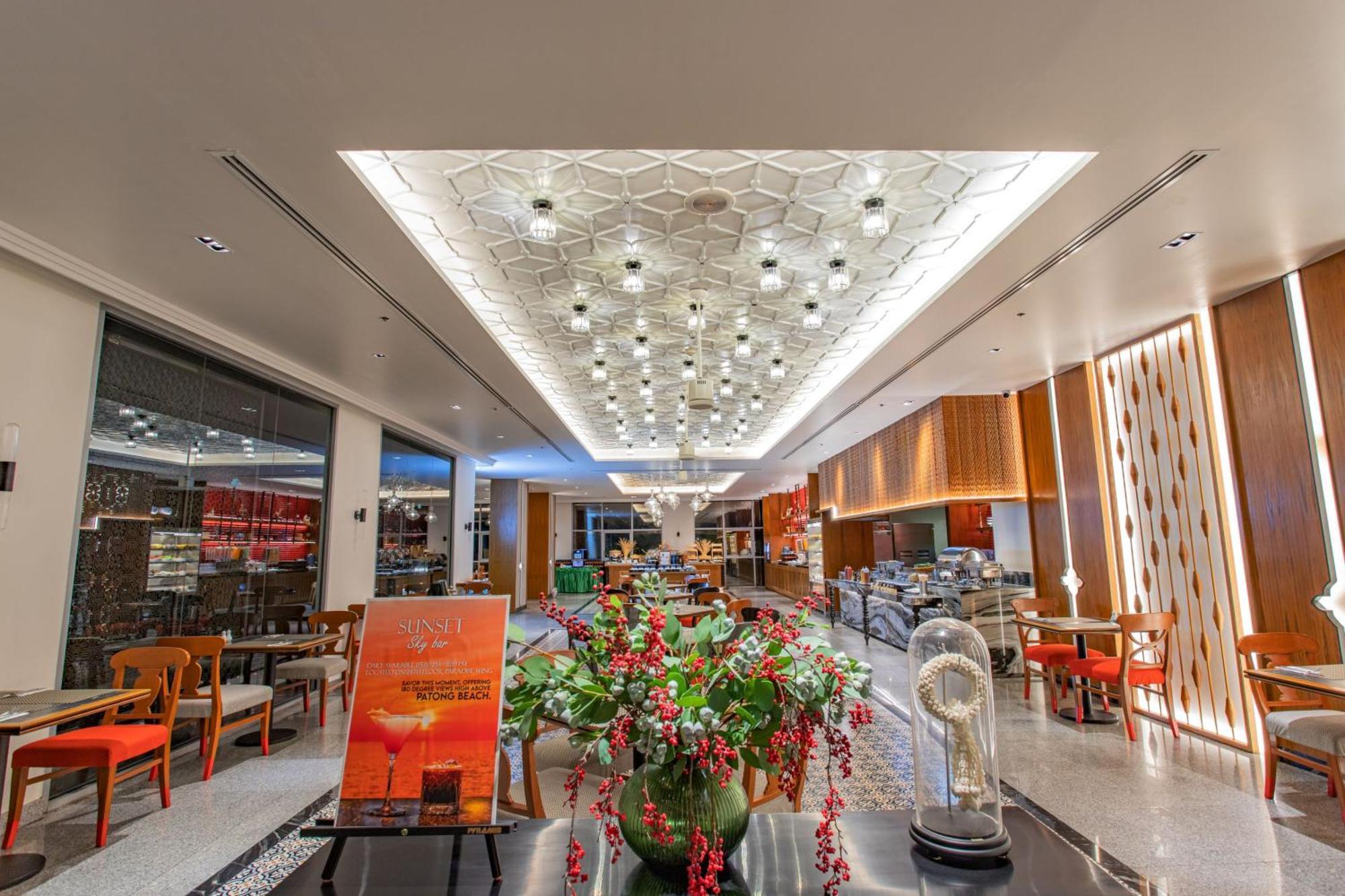 The Royal Paradise & - Sha Extra Hotel