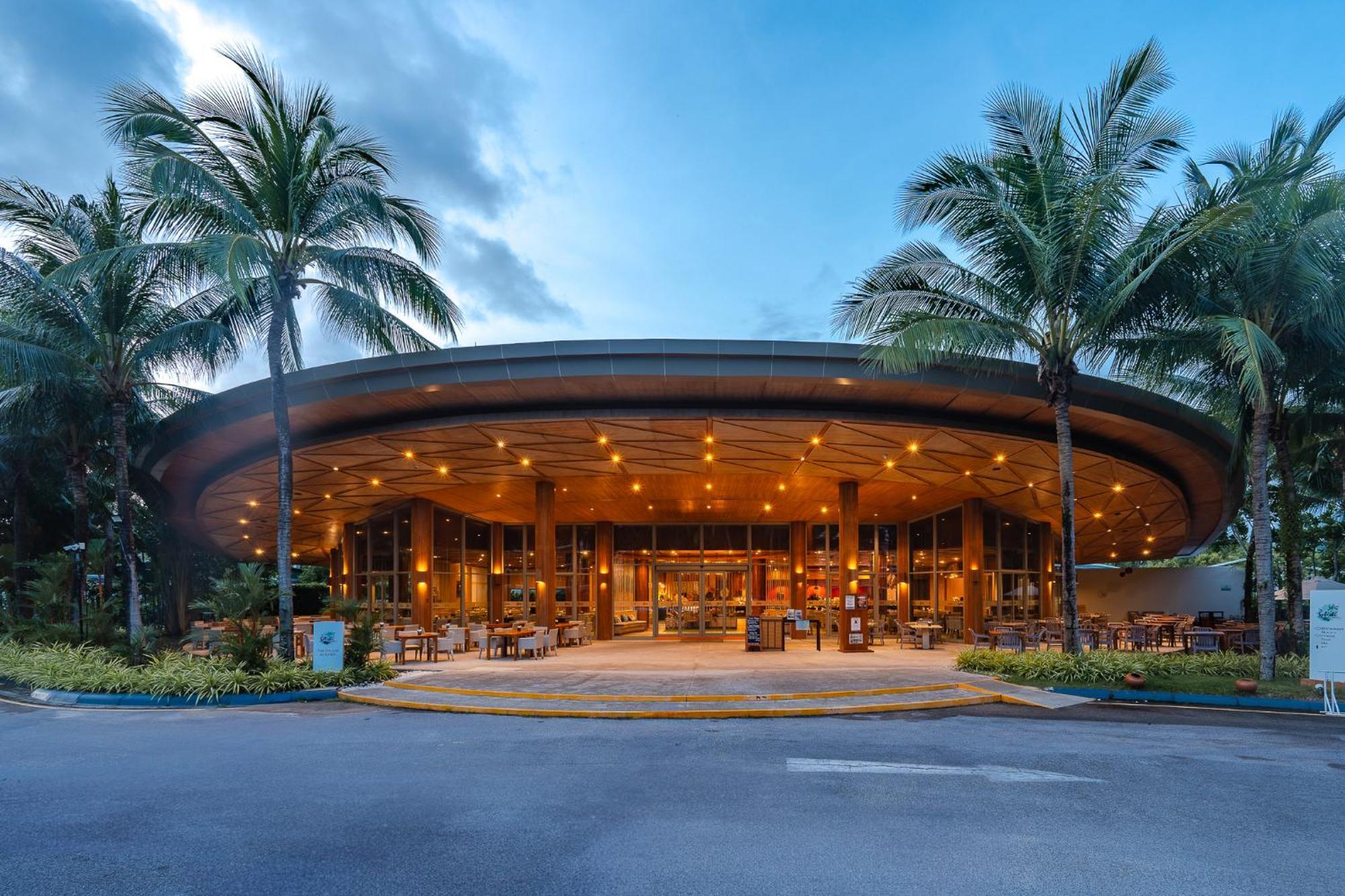 Splash Resort, Maikhao Phuket - Sha Extra Resort