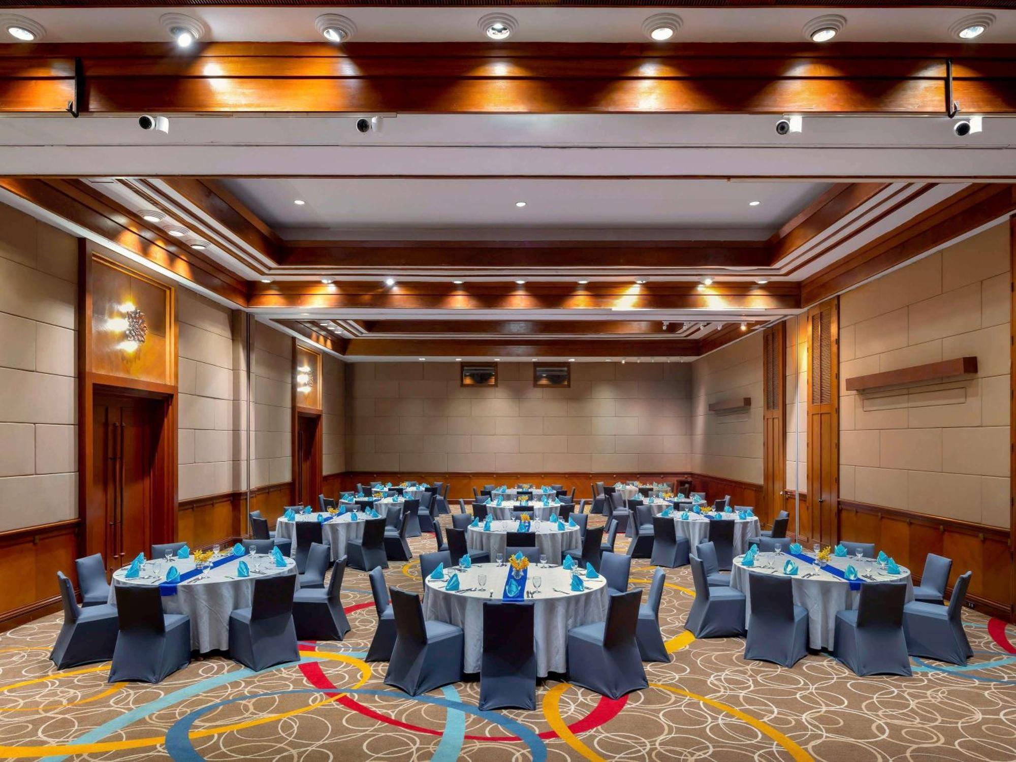 Novotel Phuket Hotel 4*