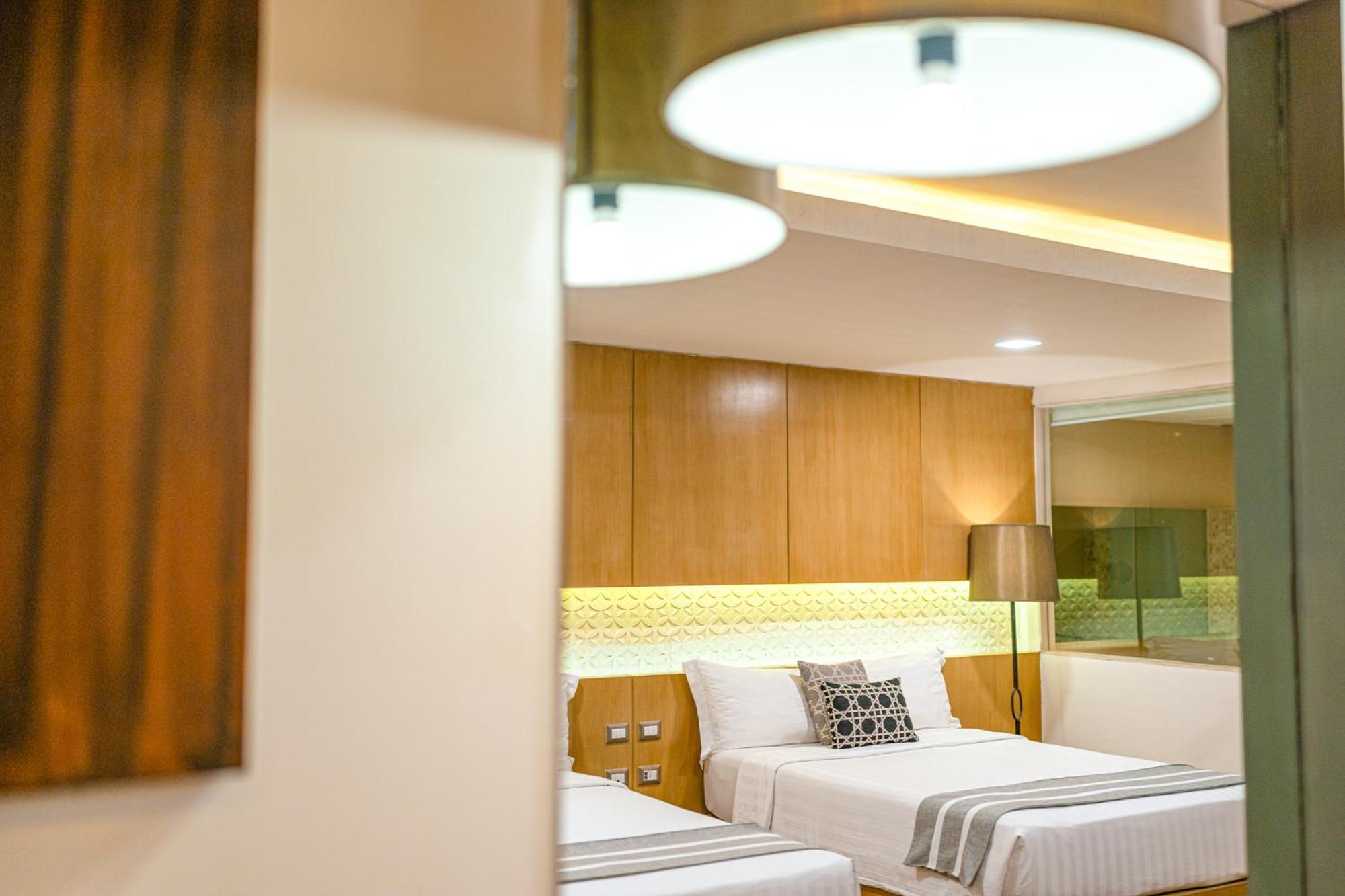 Resort Phuket Graceland And Patong