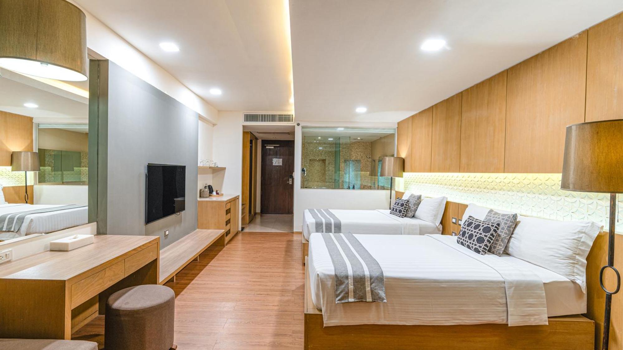 Phuket Graceland And Resort