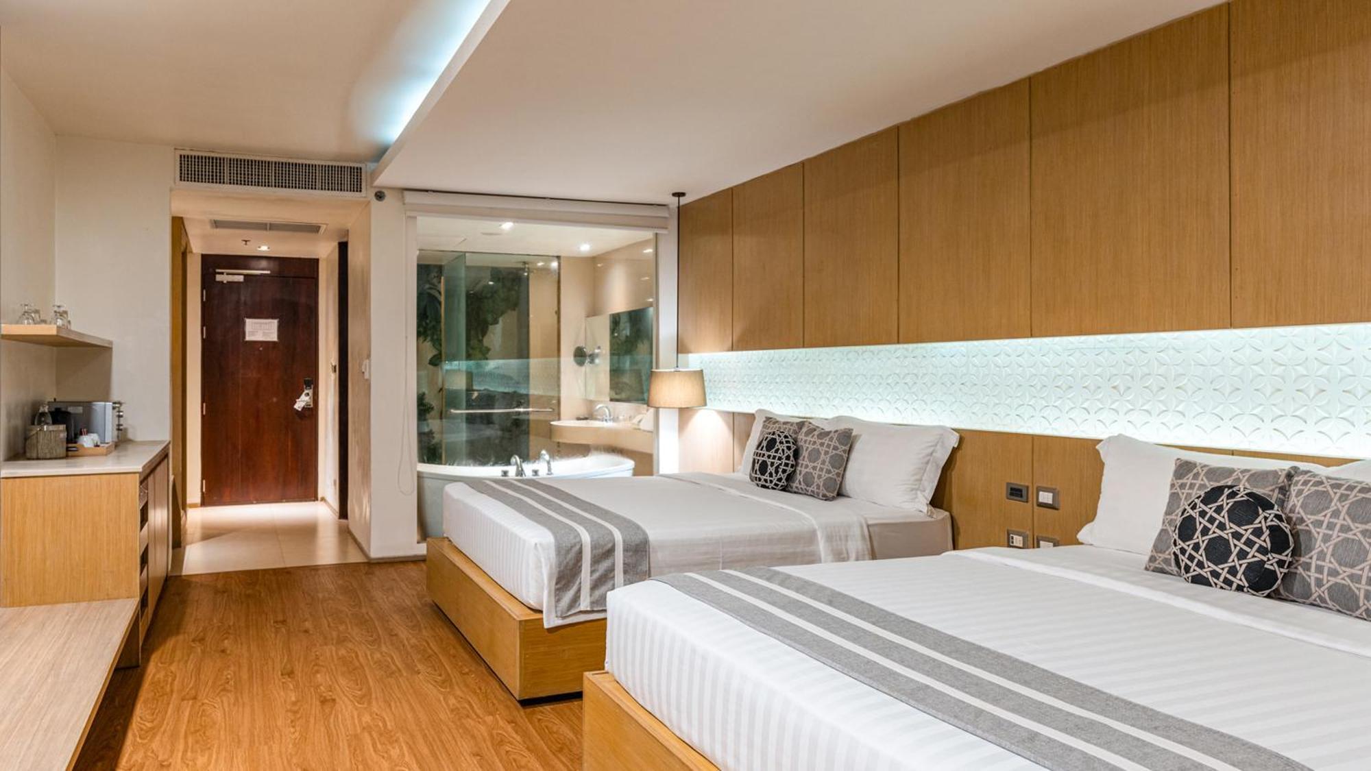 Phuket Graceland And 5*