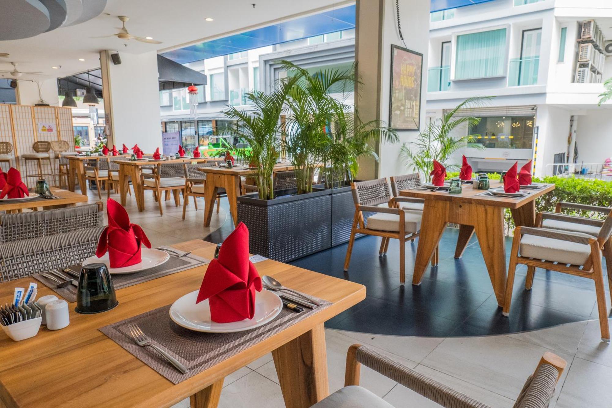 Clover Phuket - Sha Patong