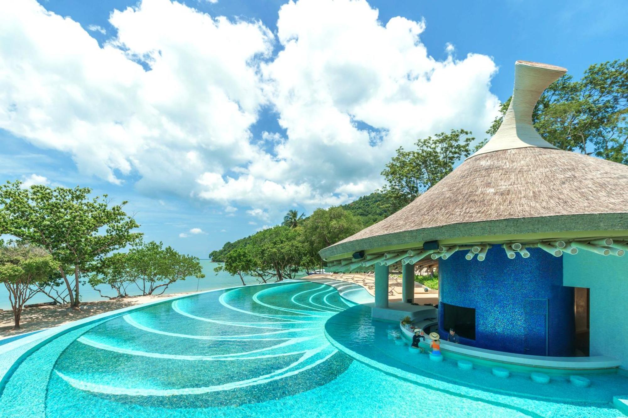 Resort Island Escape Burasari