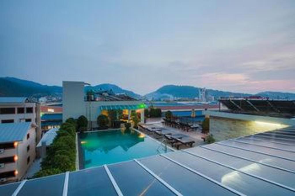 Hotel Azure Bangla Phuket Patong