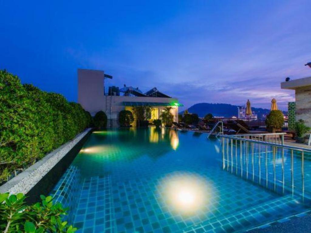 Azure Bangla Phuket 3*