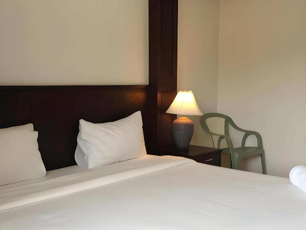 Resort Phuyai Kamala Beach