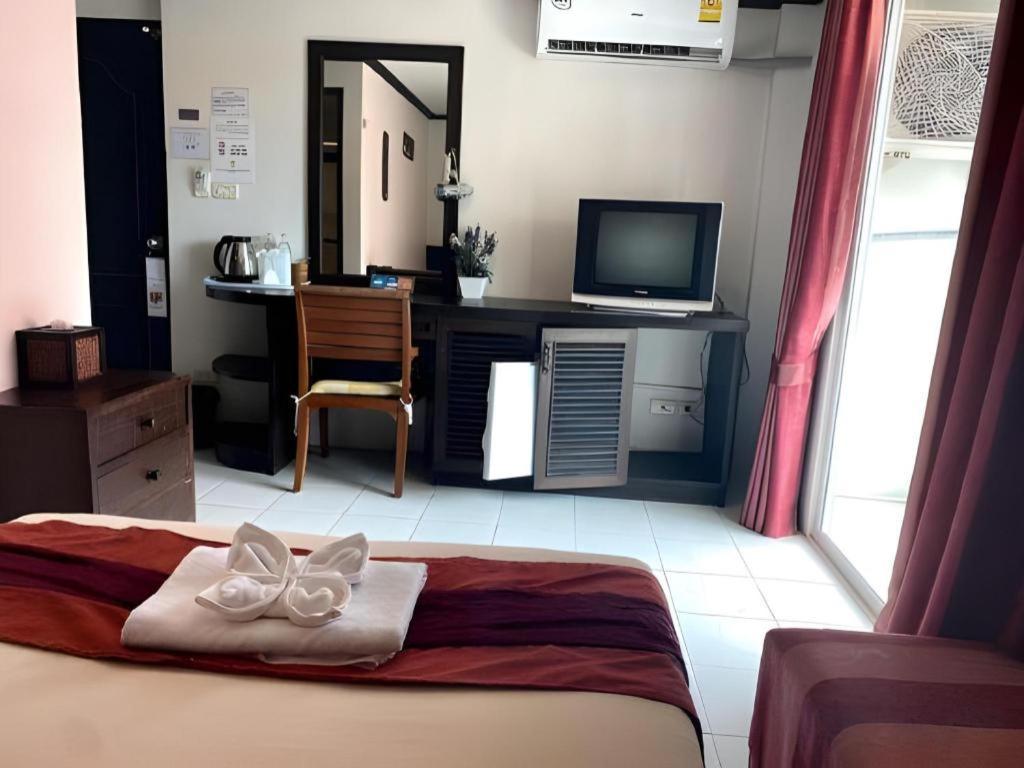 Hotel The 2*