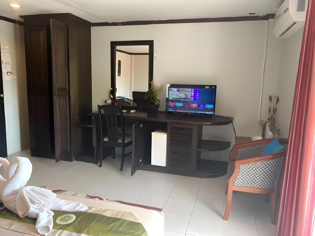 The 2* Patong