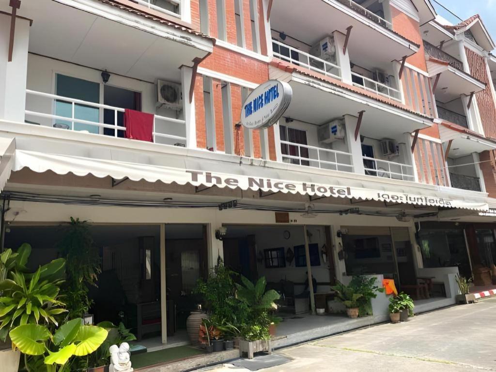 The Hotel 2*