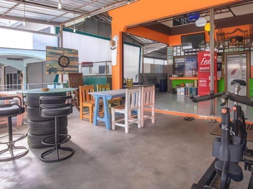 Hostel Oyo 586 I Phuket