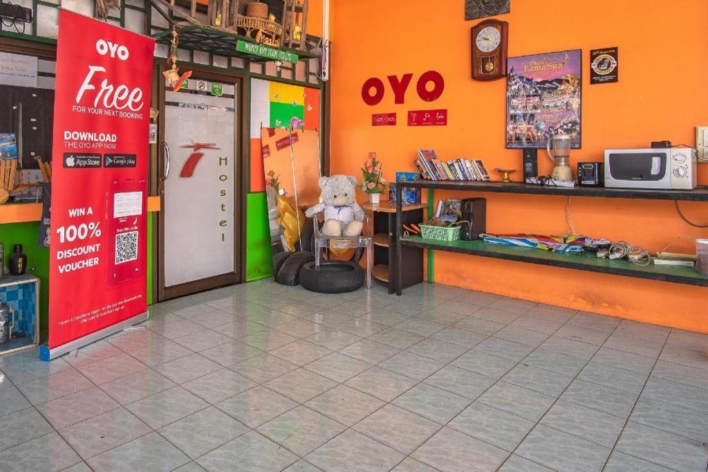Hostel Oyo 586 I Phuket