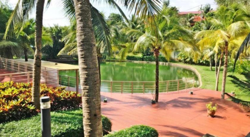 Royal Lee And Resort Nai Yang