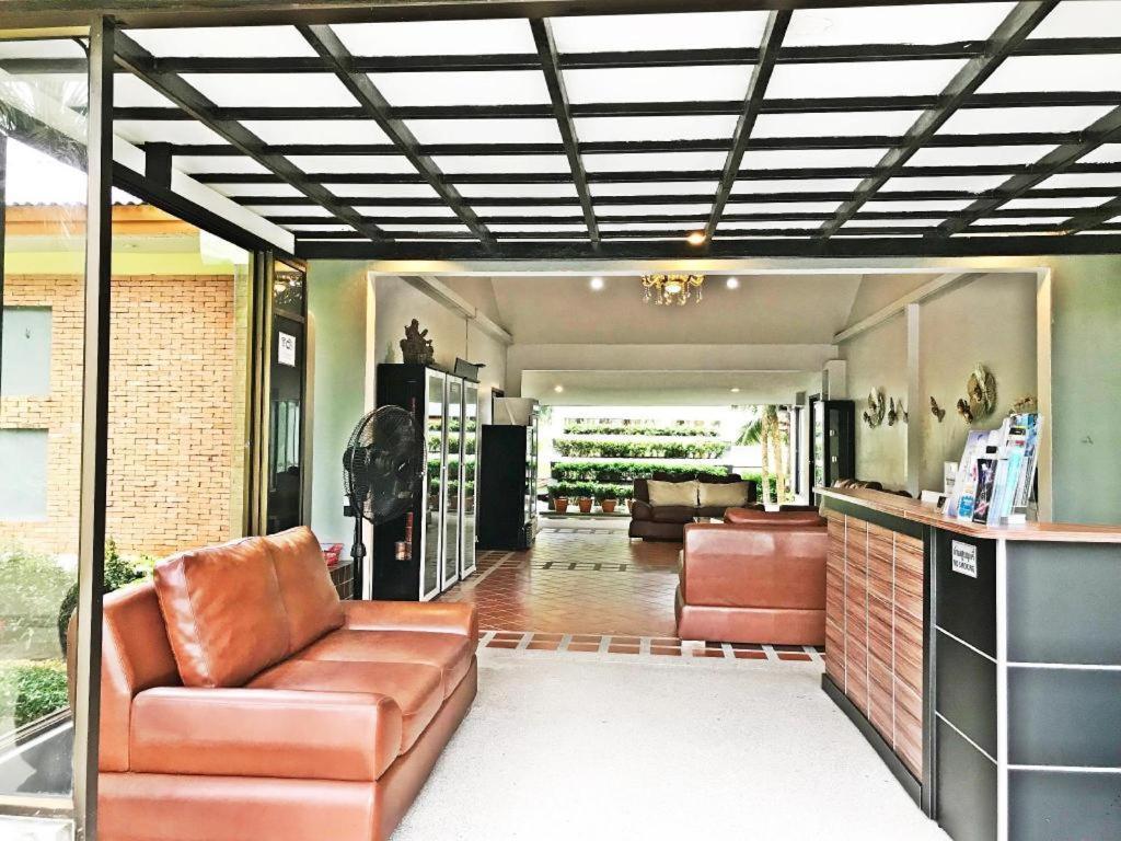Royal Lee And Resort 3*
