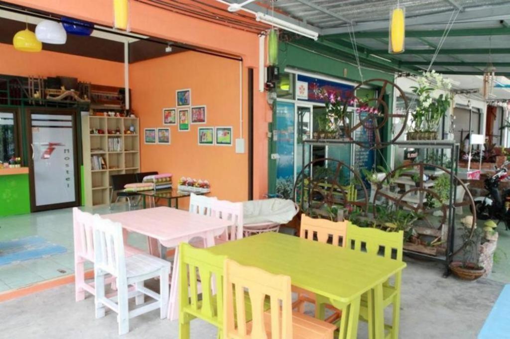 Hostel Oyo 586 I Phuket