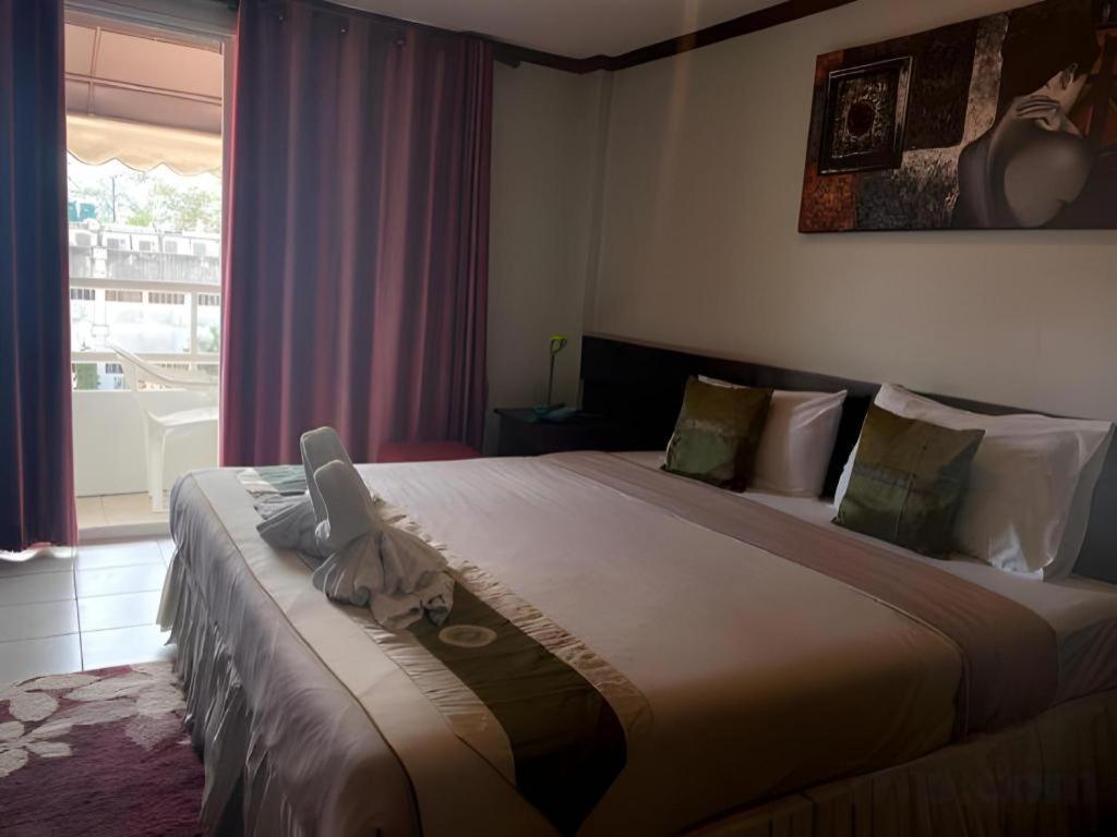 Hotel The 2*