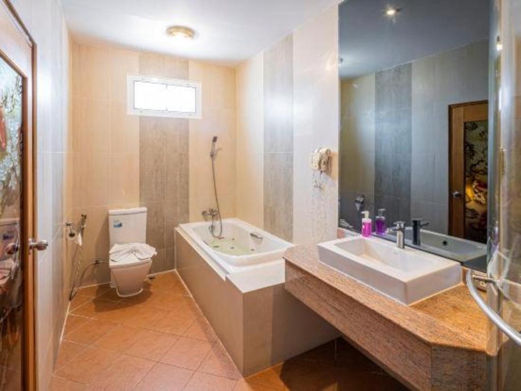 Azure Phuket 3* Patong