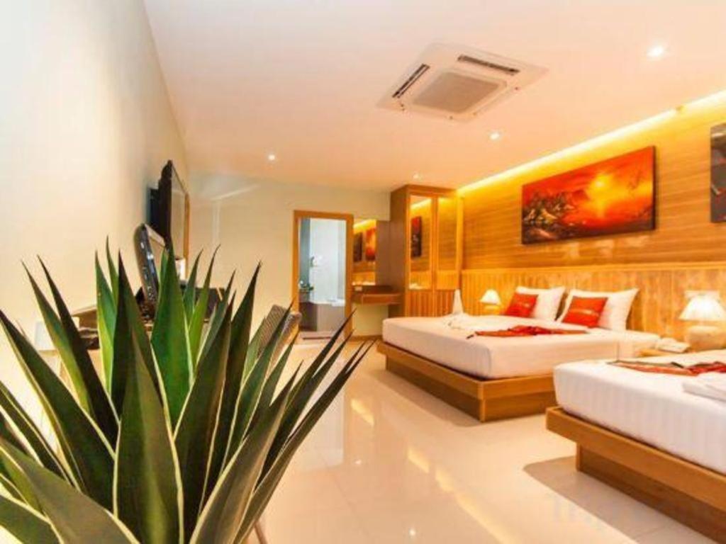 Hotel Azure Phuket 3*