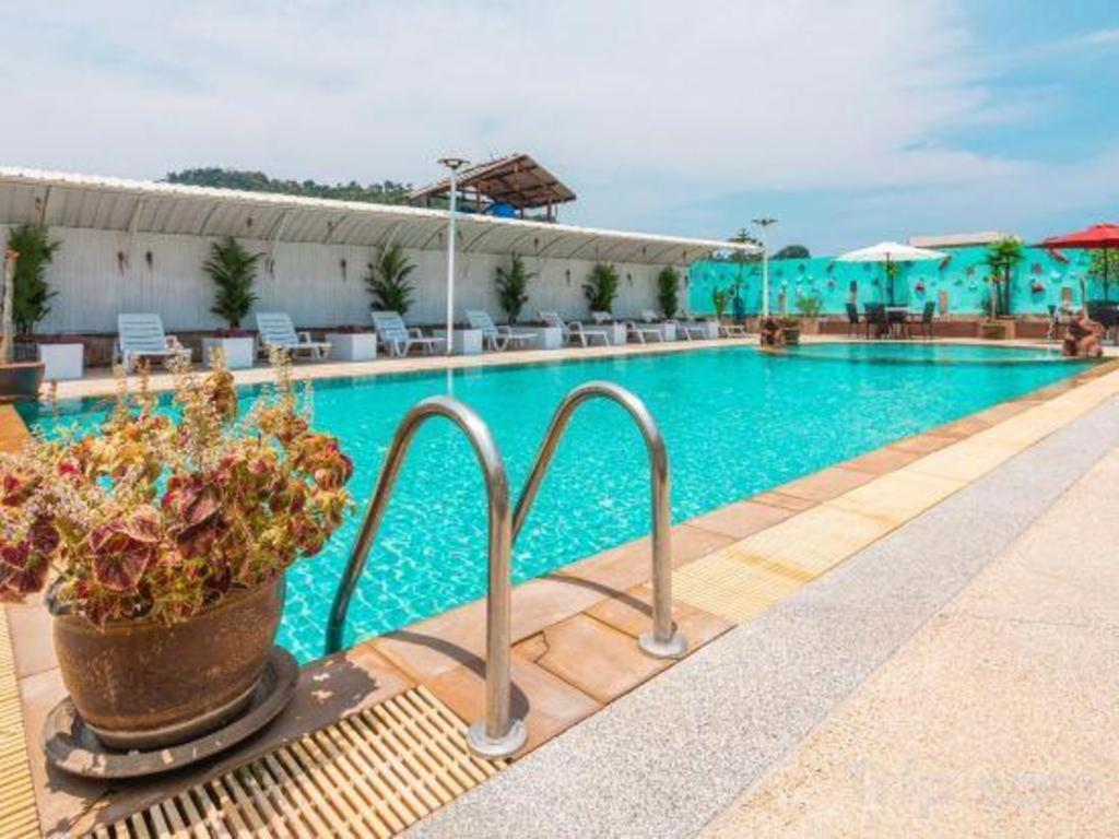 Azure Phuket 3* Patong