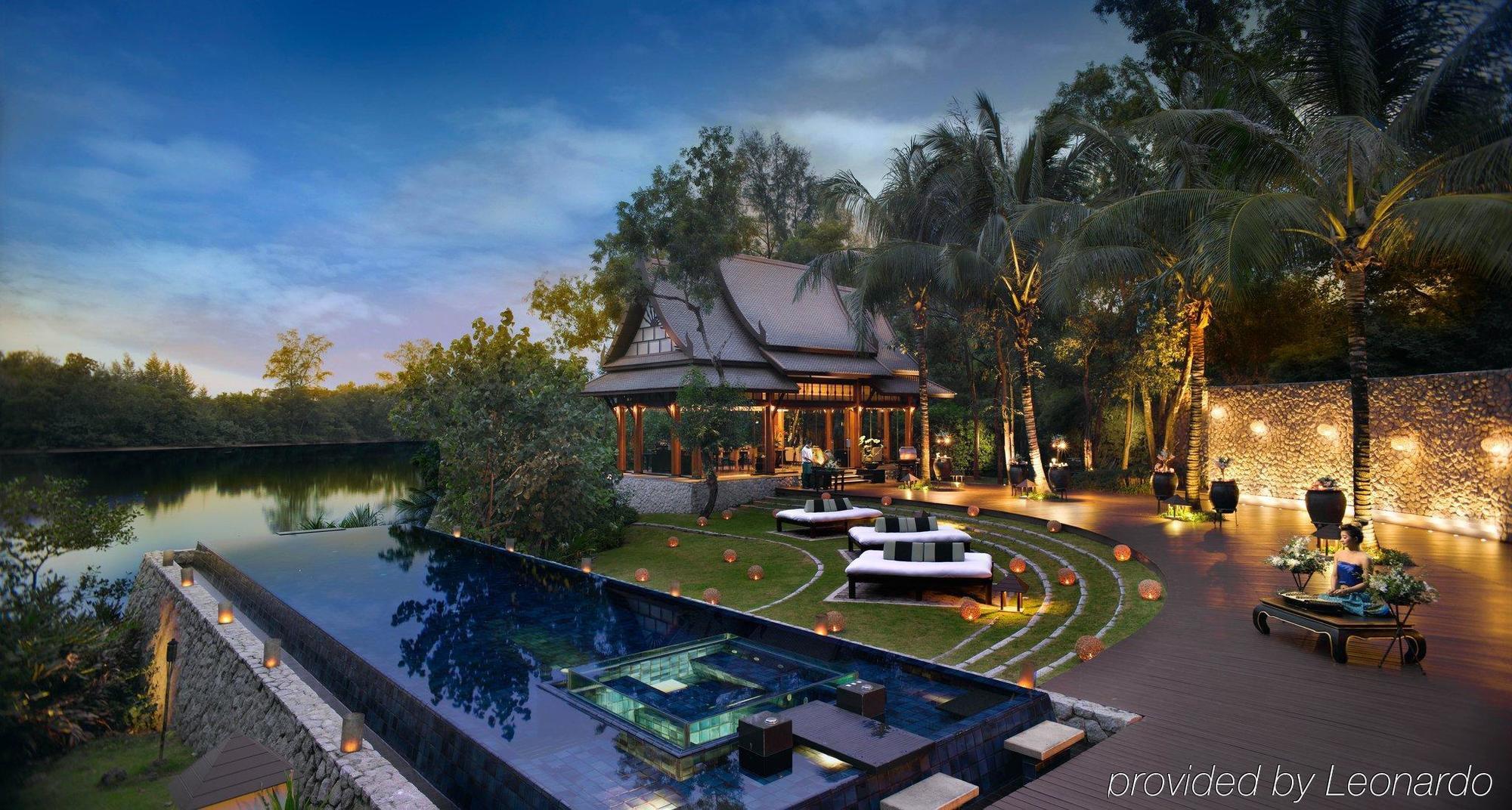 Double Pool By Banyan Tree 5*
