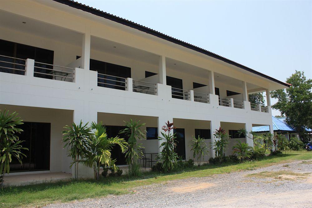 Chalong Sea View 3*