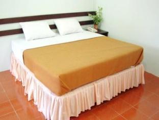 Hotel Baan Nat The Village