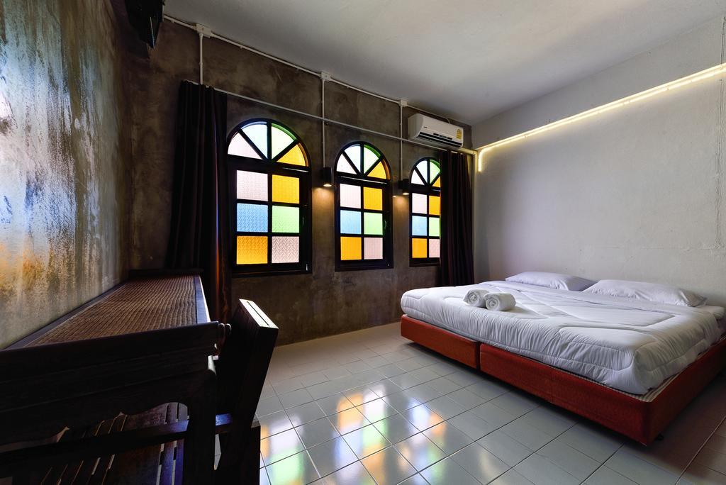 Cafe 66 Hostel Phuket