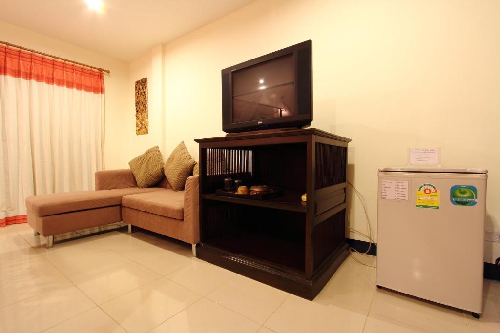 Inn Chalong Sea View 3*