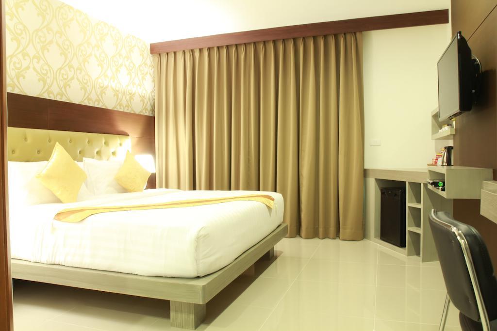 Hemingways Silk Patong