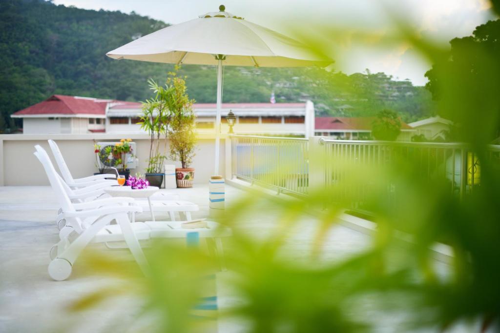 Hotel At 2*