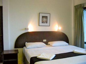 Cliff Contemporary Boutique Bungalows Hotel