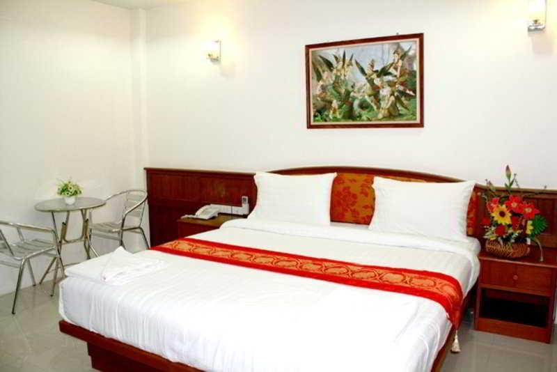 Hotel Sabai 2*
