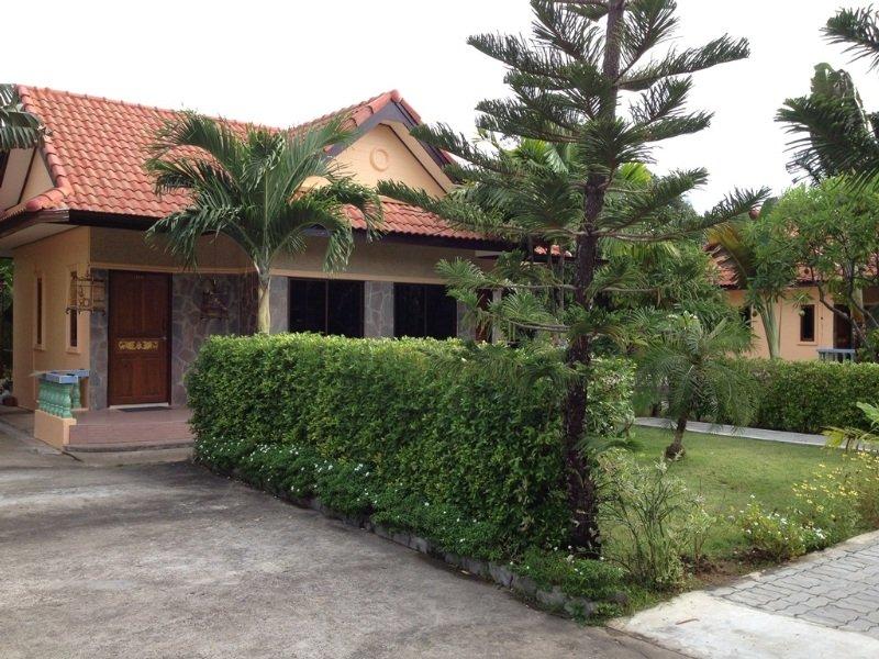 Relax Garden Bungalow Hotel 3*